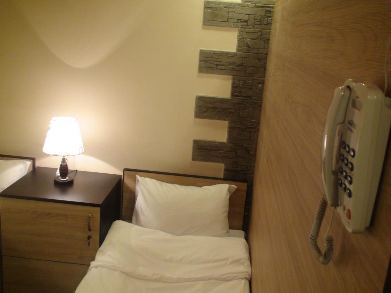 Comfort Hostel エレバン エクステリア 写真