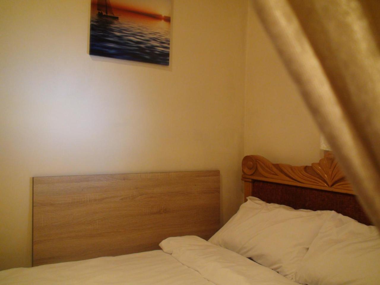 Comfort Hostel エレバン エクステリア 写真